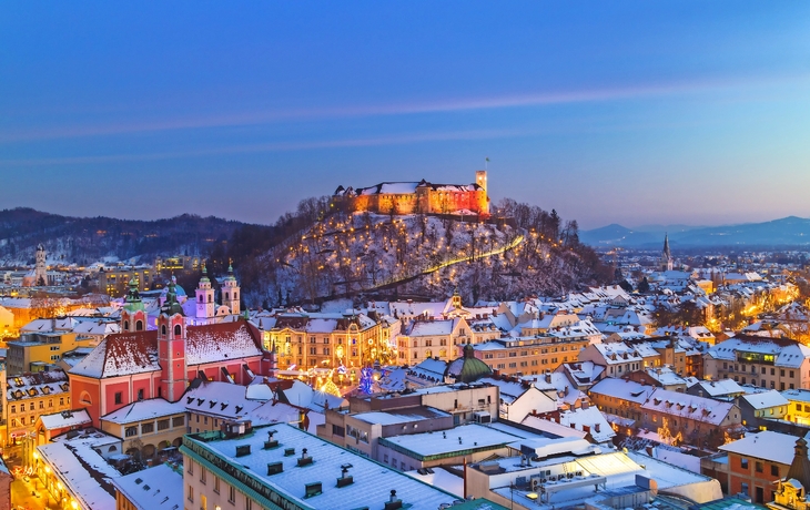 Panorama von Ljubljana im Winter. Slowenien, Europa.