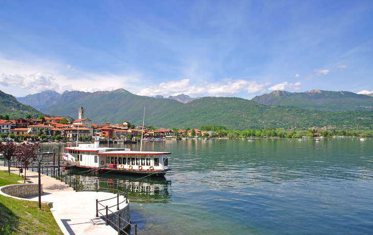 an der Seepromenade am Lago Maggiore bei Baveno im Piemont,Italien
